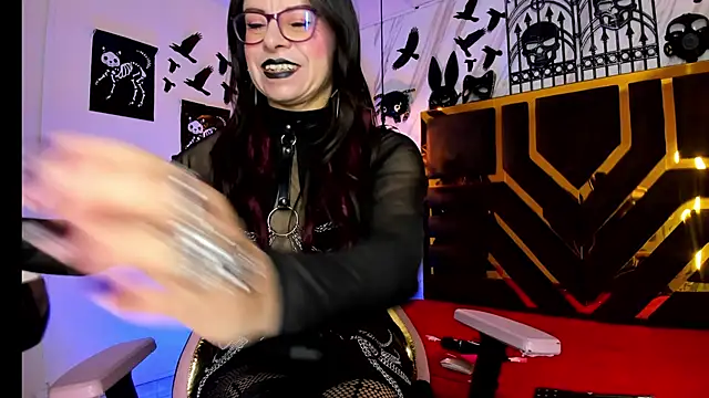 Evangelinejoness  online show from November 3, 2025, 11:47 am