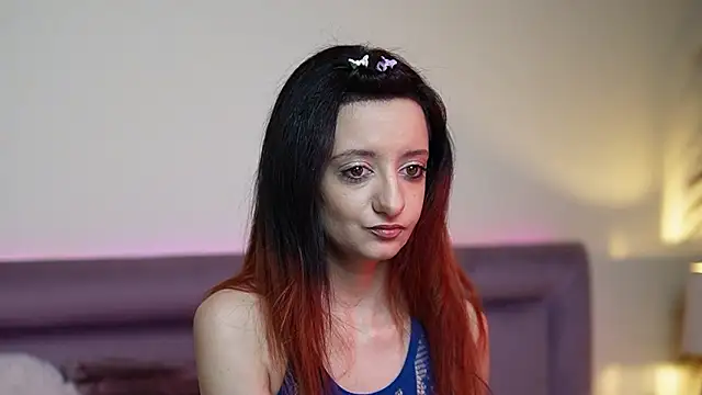 JoelleApril online show from February 9, 2026, 9:35 pm