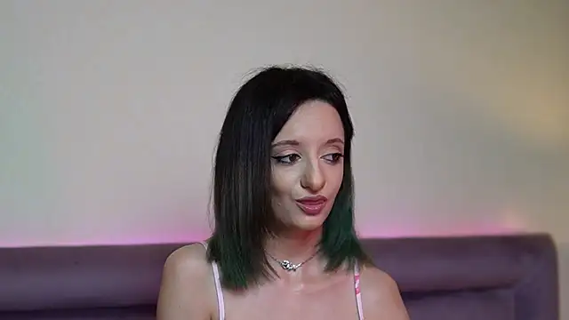 JoelleApril online show from April 10, 2026, 8:05 pm