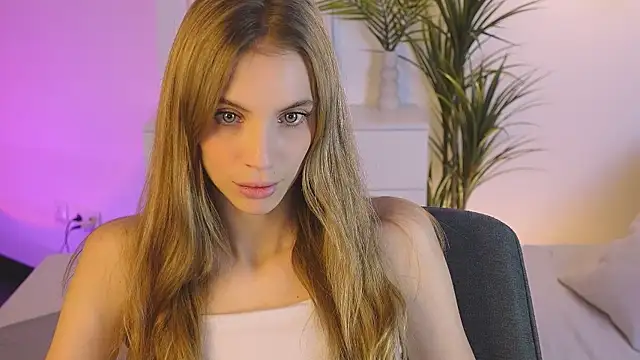 mia silkk online show from November 11, 2025, 6:19 am