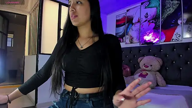 Briseida-White online show from December 16, 2025, 1:59 pm