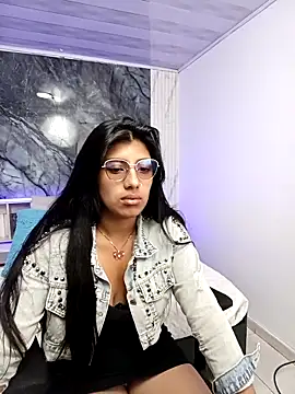 Briseida-White online show from October 20, 2025, 1:33 pm