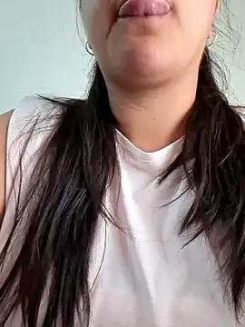 morenalatinaa online show from January 8, 2026, 1:50 pm