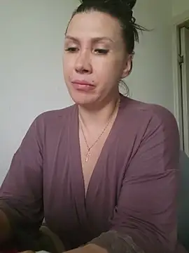 Ambika beauty online show from May 17, 2026, 3:56 pm