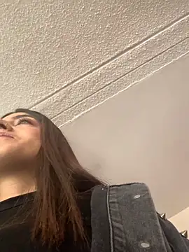 Snapshot of ElectraPink_ chatting on December 5, 2025, 12:48 pm ElectraPink online show from December 5, 2025, 12:48 pm