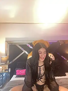 Snapshot of Moon_Magic chatting on October 24, 2025, 9:14 pm Moon Magic online show from October 24, 2025, 9:14 pm