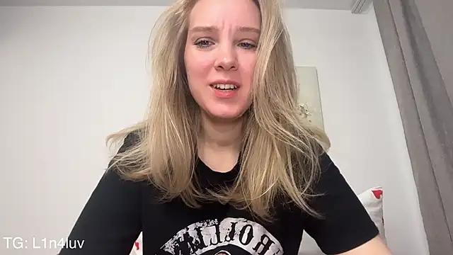 Snapshot of AIicaparkerc chatting on February 9, 2026, 3:04 am AIicaparkerc online show from February 9, 2026, 3:04 am