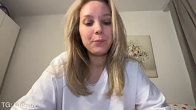 Snapshot of AIicaparkerc chatting on February 13, 2026, 7:58 pm AIicaparkerc online show from February 13, 2026, 7:58 pm