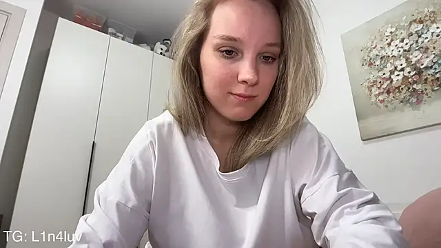 Snapshot of AIicaparkerc chatting on February 10, 2026, 7:35 pm AIicaparkerc online show from February 10, 2026, 7:35 pm