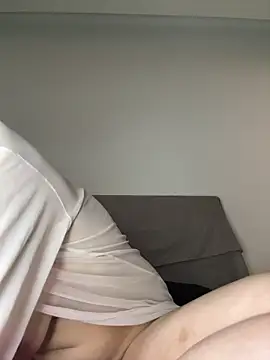 Milina123456 online show from April 13, 2026, 3:38 pm