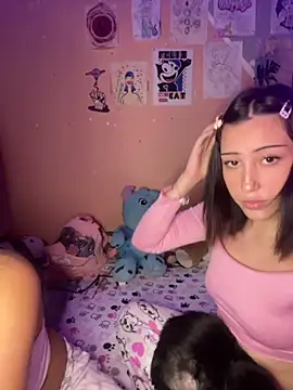 Die-lunara online show from October 15, 2025, 4:22 am