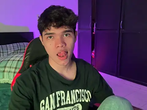 Im Camii online show from April 9, 2026, 4:35 pm