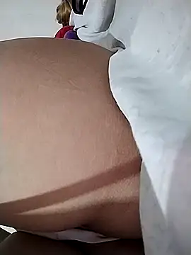 Snapshot of YEIMIlove chatting on November 28, 2025, 1:50 am YEIMIlove online show from November 28, 2025, 1:50 am