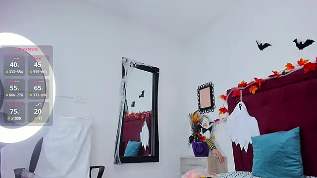 Sassha ferrer online show from October 17, 2025, 8:43 pm