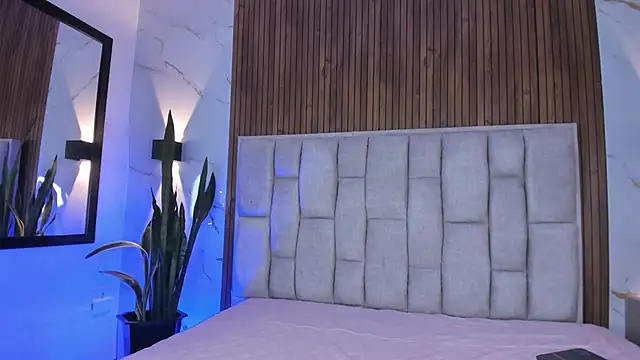 Sassha ferrer online show from February 25, 2026, 11:10 am