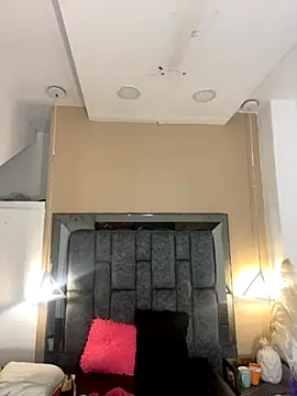 Snapshot of SofiRuiz_ chatting on November 11, 2025, 3:45 am SofiRuiz online show from November 11, 2025, 3:45 am