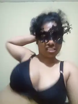 Snapshot of Expose_Queen chatting on February 17, 2026, 6:49 pm Expose Queen online show from February 17, 2026, 6:49 pm