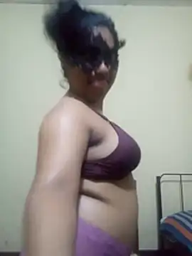 Snapshot of Expose_Queen chatting on February 26, 2026, 4:18 pm Expose Queen online show from February 26, 2026, 4:18 pm