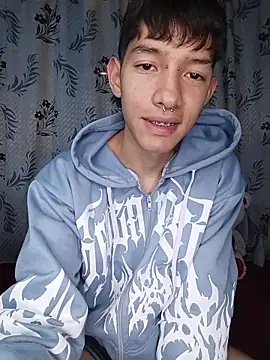 Snapshot of heyy_noah11 chatting on November 19, 2025, 1:49 am heyy noah11 online show from November 19, 2025, 1:49 am