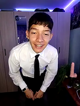 Snapshot of heyy_noah11 chatting on November 2, 2025, 2:49 am heyy noah11 online show from November 2, 2025, 2:49 am