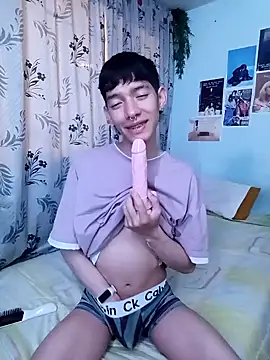 Snapshot of heyy_noah11 chatting on October 21, 2025, 3:06 am heyy noah11 online show from October 21, 2025, 3:06 am