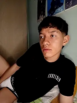 heyy noah11 online show from April 15, 2026, 1:44 am