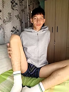 Snapshot of heyy_noah11 chatting on December 3, 2025, 2:12 am heyy noah11 online show from December 3, 2025, 2:12 am