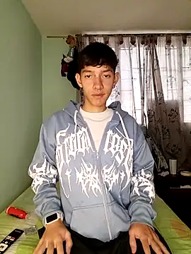 Snapshot of heyy_noah11 chatting on November 26, 2025, 10:10 pm heyy noah11 online show from November 26, 2025, 10:10 pm