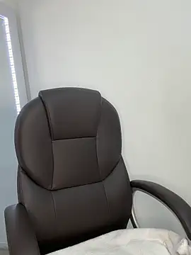 Snapshot of _Isabella_1 chatting on November 14, 2025, 2:37 am Isabella 1 online show from November 14, 2025, 2:37 am