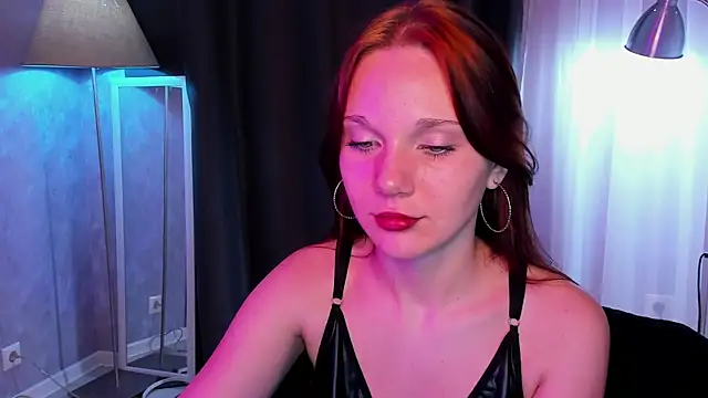 MargoViento online show from November 4, 2025, 9:18 pm