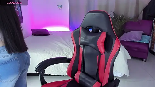 Snapshot of skarlett222 chatting on December 2, 2025, 9:49 pm skarlett222 online show from December 2, 2025, 9:49 pm