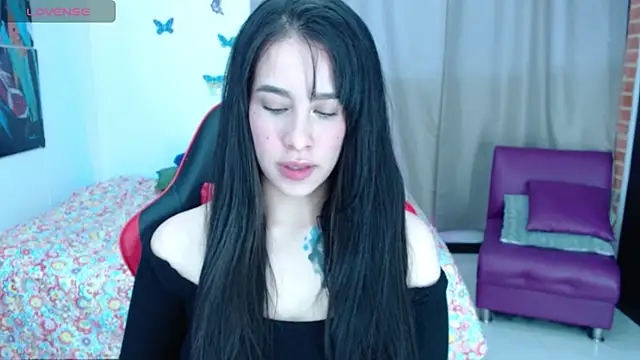 Snapshot of skarlett222 chatting on October 21, 2025, 10:53 pm skarlett222 online show from October 21, 2025, 10:53 pm