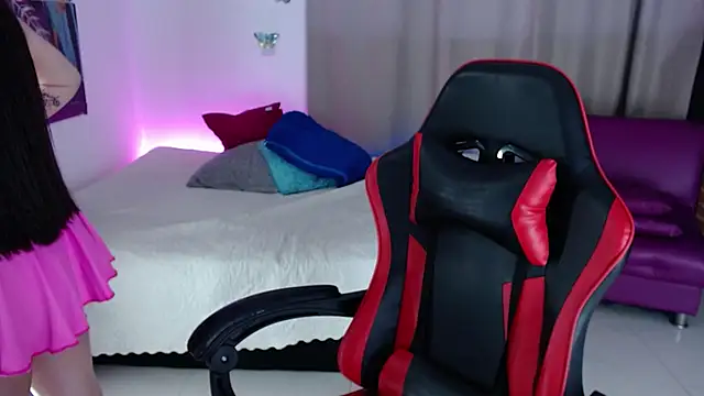 Snapshot of skarlett222 chatting on November 12, 2025, 12:48 am skarlett222 online show from November 12, 2025, 12:48 am