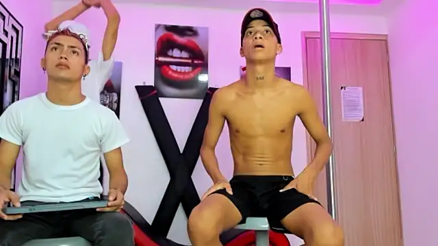 Snapshot of EMPIRE_BOYS1 chatting on October 22, 2025, 7:24 pm EMPIRE BOYS1 online show from October 22, 2025, 7:24 pm