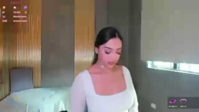 BEELLA TAY1 online show from April 8, 2026, 2:40 pm