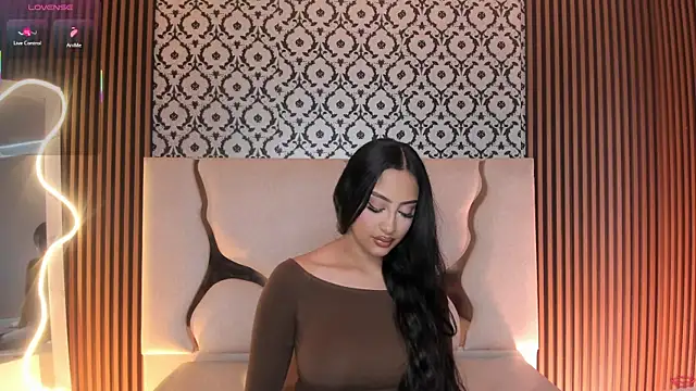 BEELLA TAY1 online show from March 4, 2026, 1:08 pm