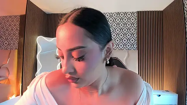 Snapshot of BEELLA_TAY1 chatting on April 28, 2026, 11:58 am BEELLA TAY1 online show from April 28, 2026, 11:58 am