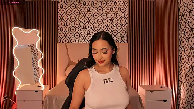 BEELLA TAY1 online show from April 7, 2026, 12:18 pm