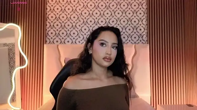 BEELLA TAY1 online show from March 18, 2026, 5:43 am