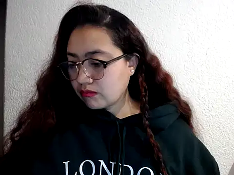 Snapshot of I_AM_ISABELLA chatting on October 17, 2025, 4:38 am I AM ISABELLA online show from October 17, 2025, 4:38 am