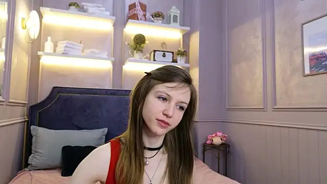 Snapshot of Kara_Kirby chatting on April 19, 2026, 5:41 am Kara Kirby online show from April 19, 2026, 5:41 am