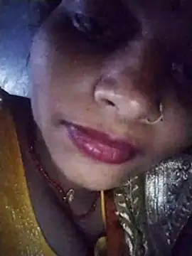 Snapshot of kiara-simmi chatting on December 3, 2025, 4:06 pm kiara-simmi online show from December 3, 2025, 4:06 pm