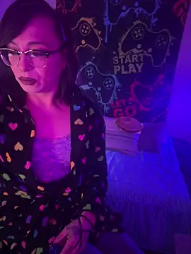 Snapshot of MiniMonroe chatting on October 21, 2025, 4:45 am MiniMonroe online show from October 21, 2025, 4:45 am