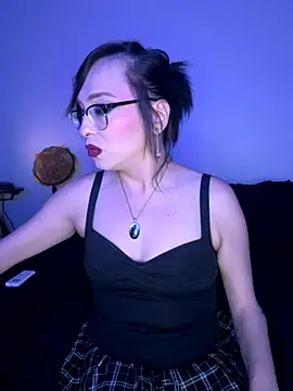 Snapshot of MiniMonroe chatting on November 10, 2025, 9:58 am MiniMonroe online show from November 10, 2025, 9:58 am