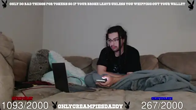 Snapshot of onlycreampiesdaddy chatting on May 28, 2026, 6:47 pm onlycreampiesdaddy online show from May 28, 2026, 6:47 pm