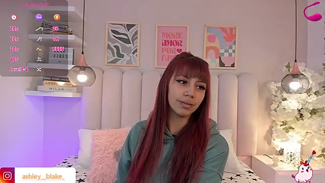 Snapshot of Isabella__gonzalez_ chatting on November 25, 2025, 3:18 am Isabella gonzalez online show from November 25, 2025, 3:18 am