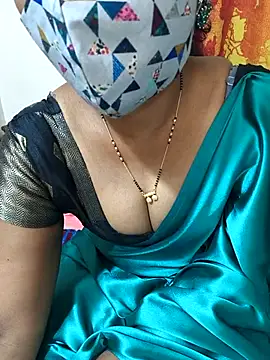 Snapshot of Best_Kannada_Couple chatting on April 4, 2026, 4:35 pm Best Kannada Couple online show from April 4, 2026, 4:35 pm