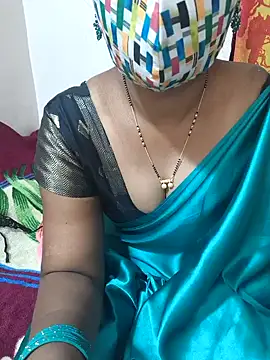 Snapshot of Best_Kannada_Couple chatting on April 7, 2026, 5:42 am Best Kannada Couple online show from April 7, 2026, 5:42 am
