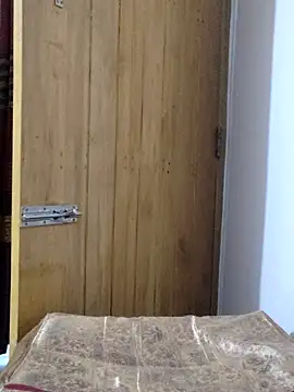 Tanha18 online show from December 17, 2025, 4:23 pm