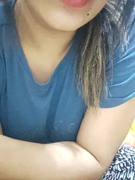 Tanha18 online show from November 7, 2025, 8:57 pm